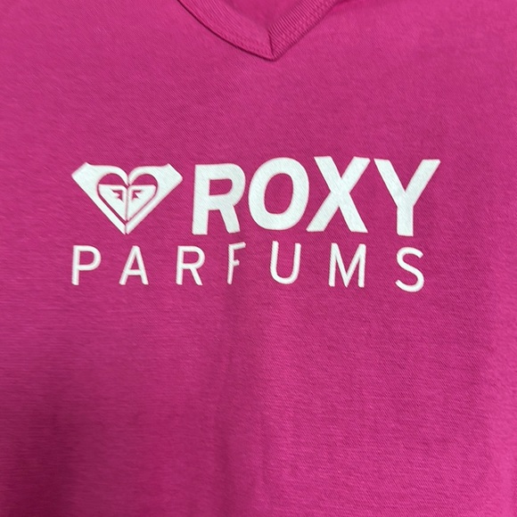 💞 Roxy Parfums Promotional T-Shirt M 95% Cotton 5% Spandex Pink - Picture 1 of 5